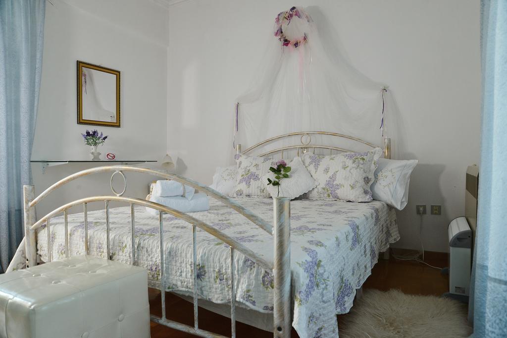 לוטראקי Noble Inn חדר תמונה