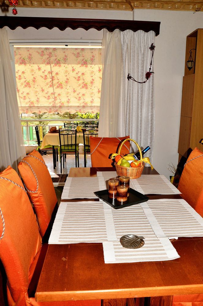לוטראקי Noble Inn מראה חיצוני תמונה