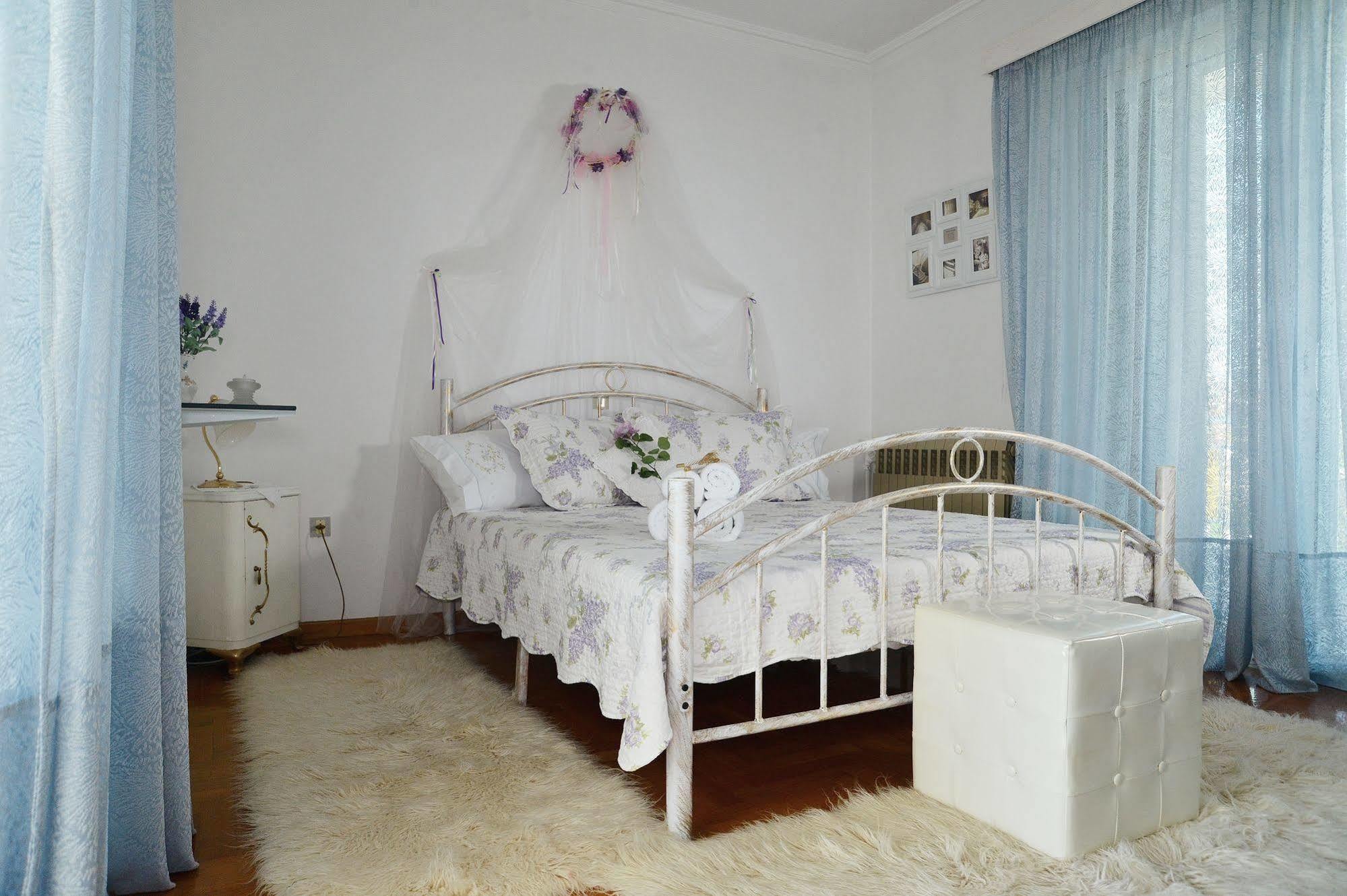 לוטראקי Noble Inn מראה חיצוני תמונה